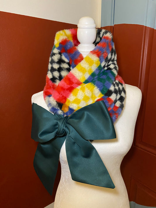 Bow-tied fur neck warmer (checkerboard)